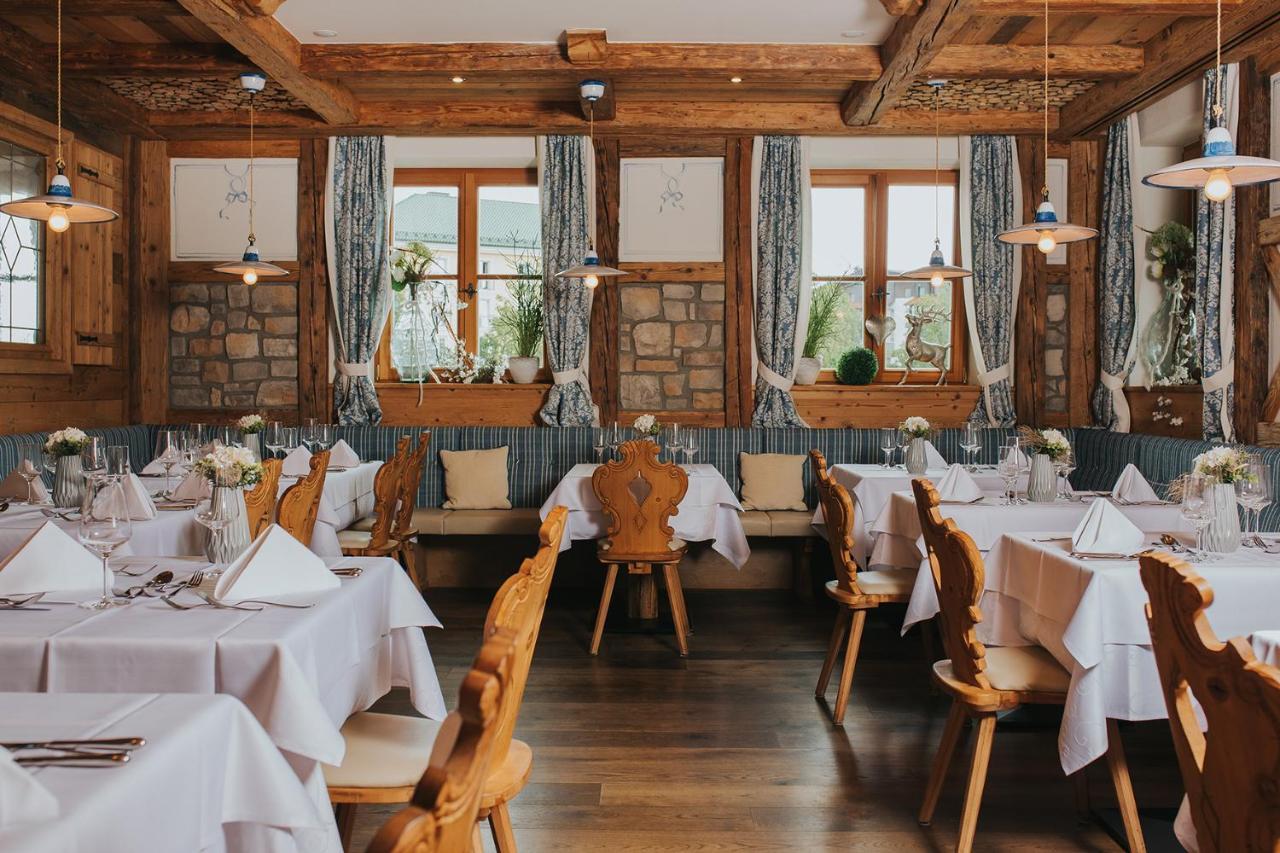 Ortner'S Resort Bad Füssing Exterior foto Restaurant in the Hotel Axelmannstein