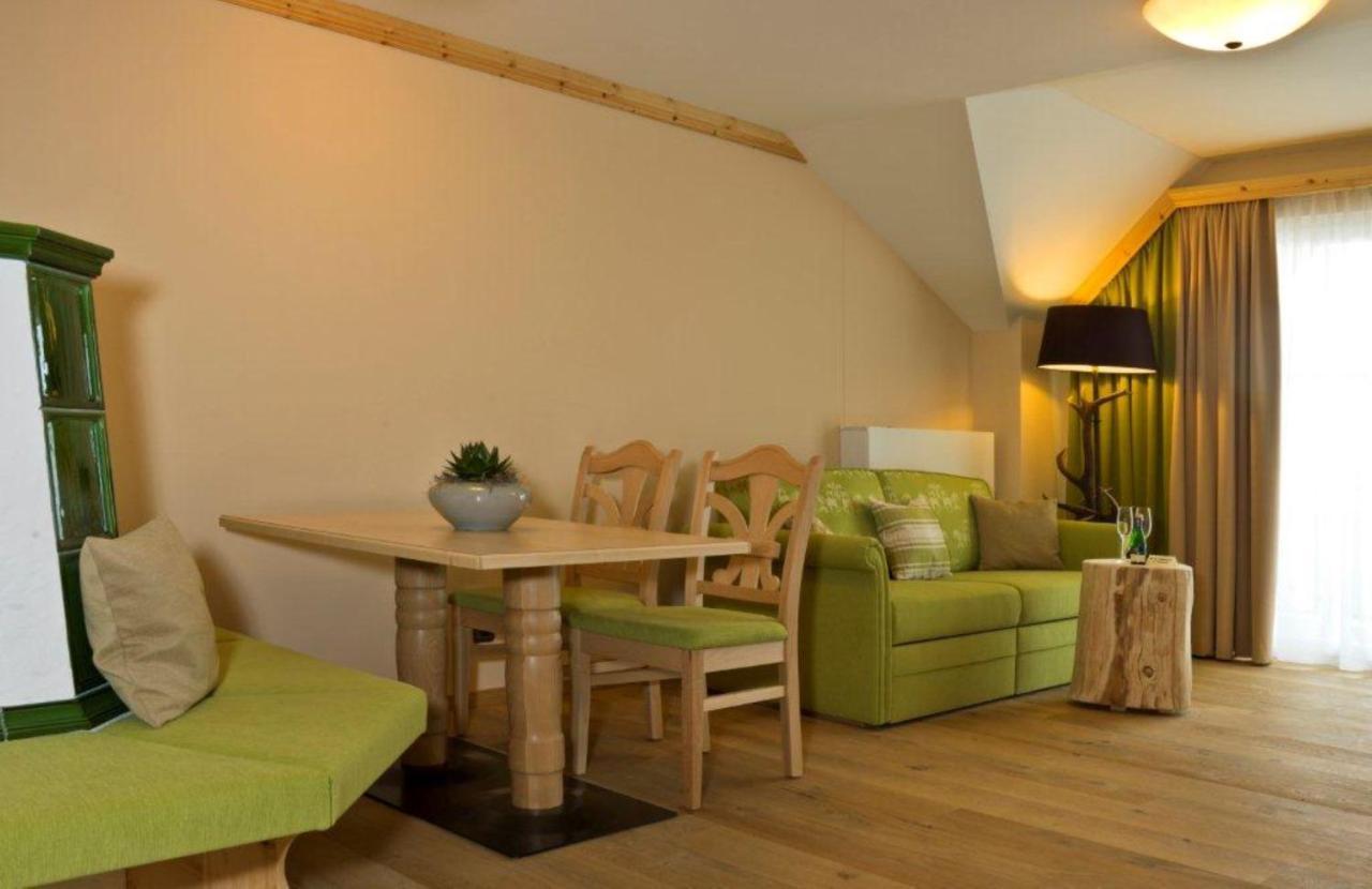 Ortner'S Resort Bad Füssing Exterior foto A living room
